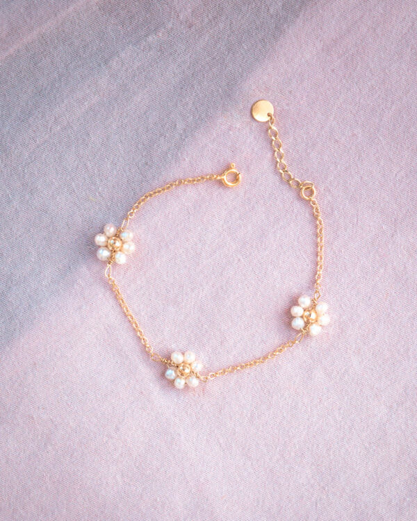 daisy pearls
