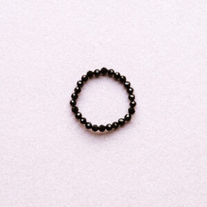 czarny turmalin pierścionek