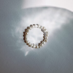 pierścionek z pereł naturalnych