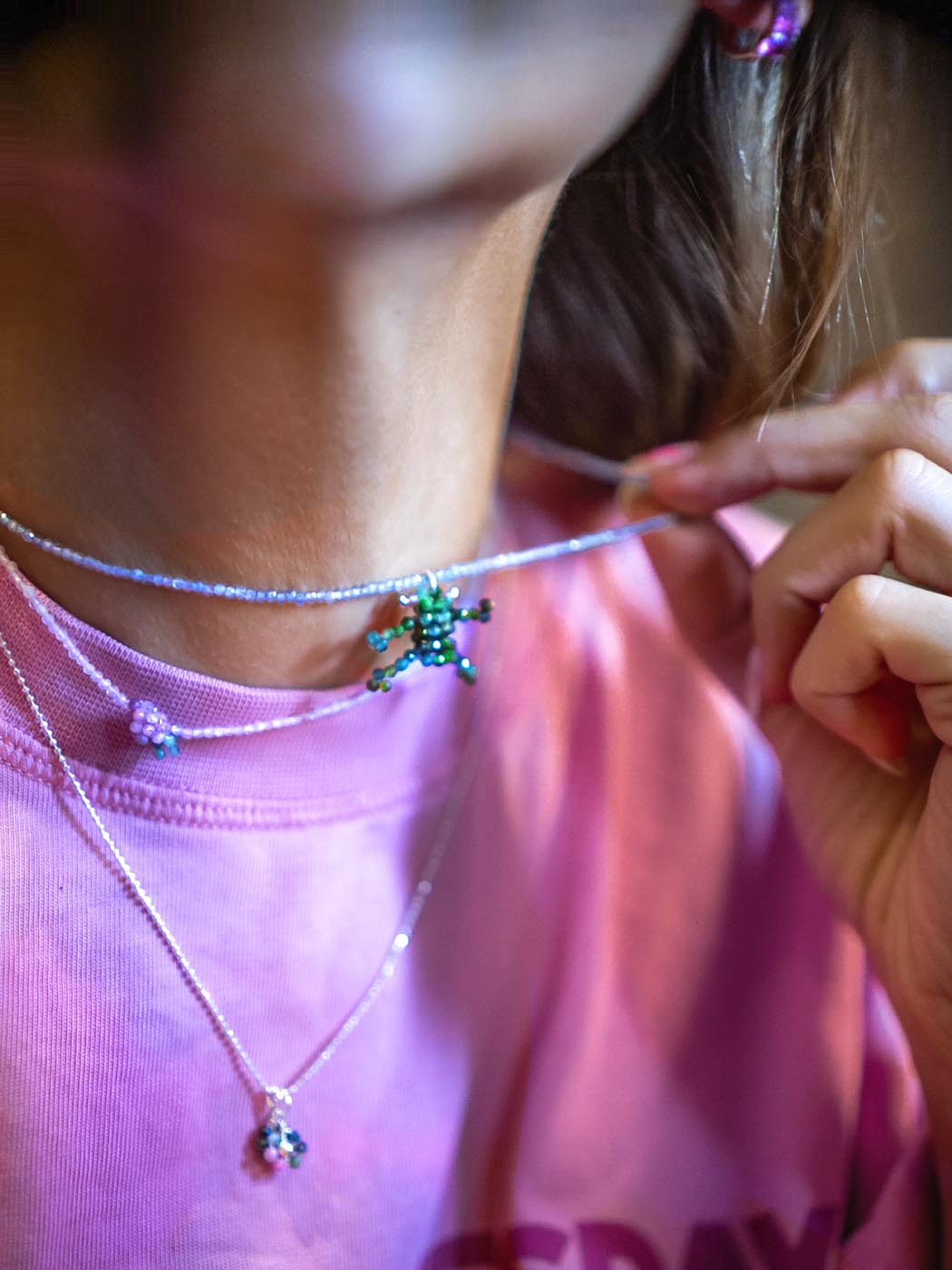 naszyjnik z malinką naszyjniki ze zwierzątkami żabka zawieszka