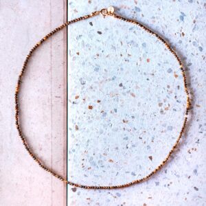 naszyjnik z tygrysiego oka srebro pozłacane znaczenie kamieni