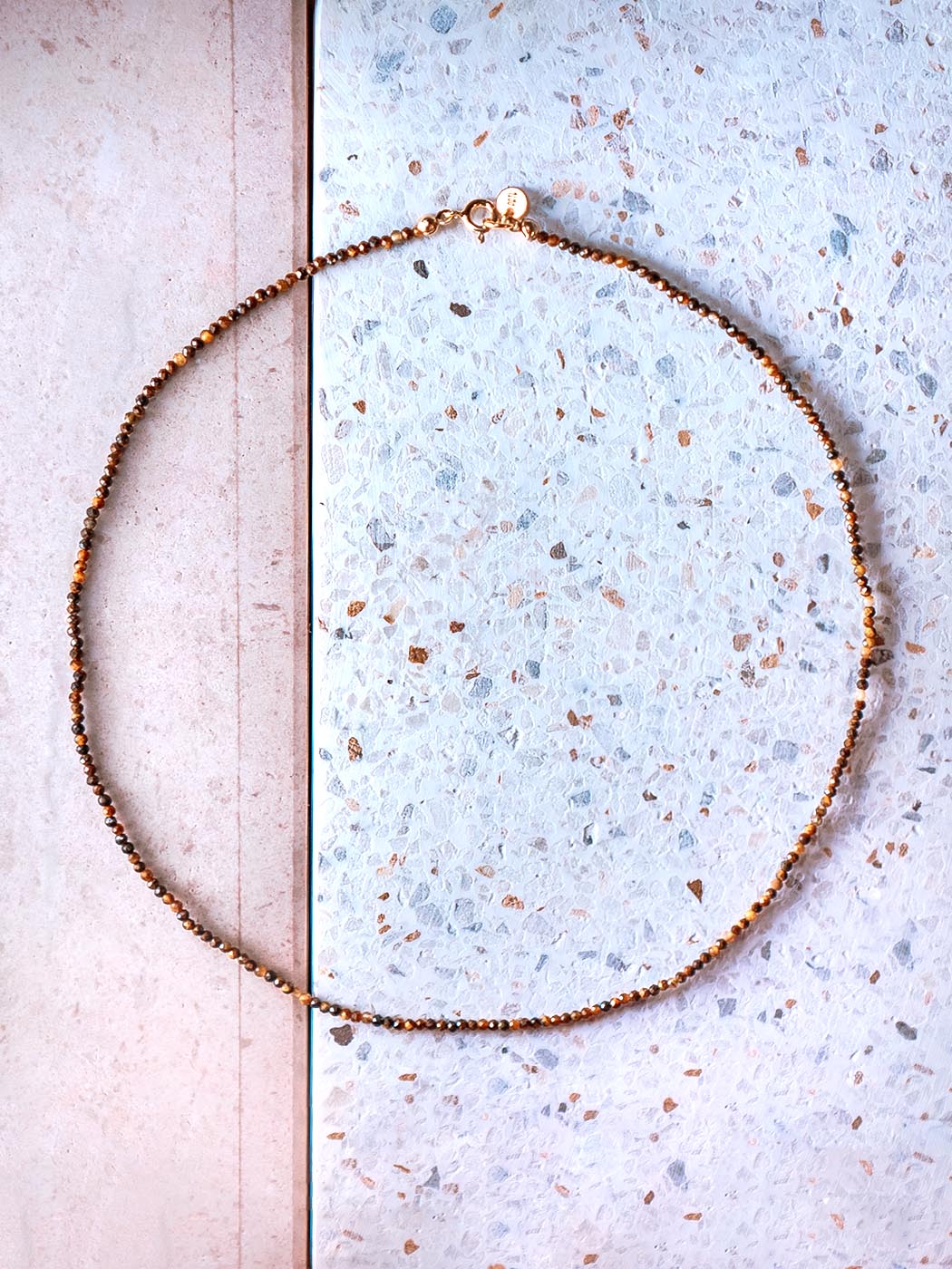 naszyjnik z tygrysiego oka srebro pozłacane znaczenie kamieni