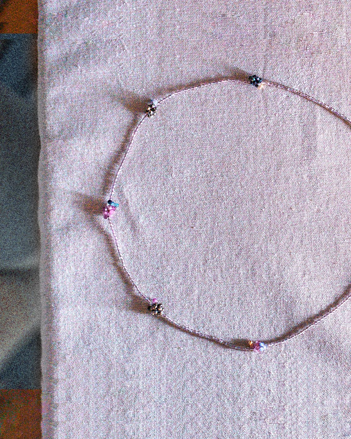 naszyjnik z szyszkami z różnych kamieni naturalnych unikatowy design turmalin piryt