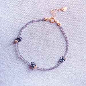 bransoletka ochronna rękodzieło unikalny design male czarne owoce spinel kwarc dymny