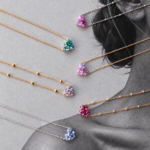 naszyjniki zodiakalne kamienie serduszka serce na łańcuszku prezent z energią
